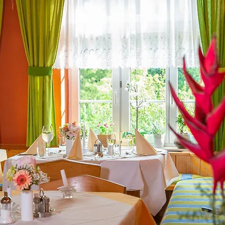 Hotel Gasthof Zur Post 3*